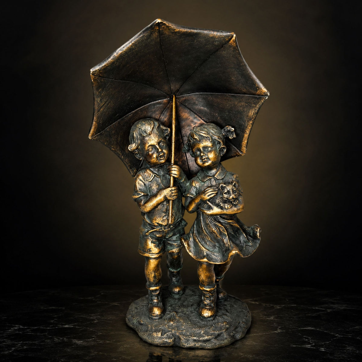 Abstract Modern Art Sculpture Showpiece for Home Decor - Romantic Couple Gold