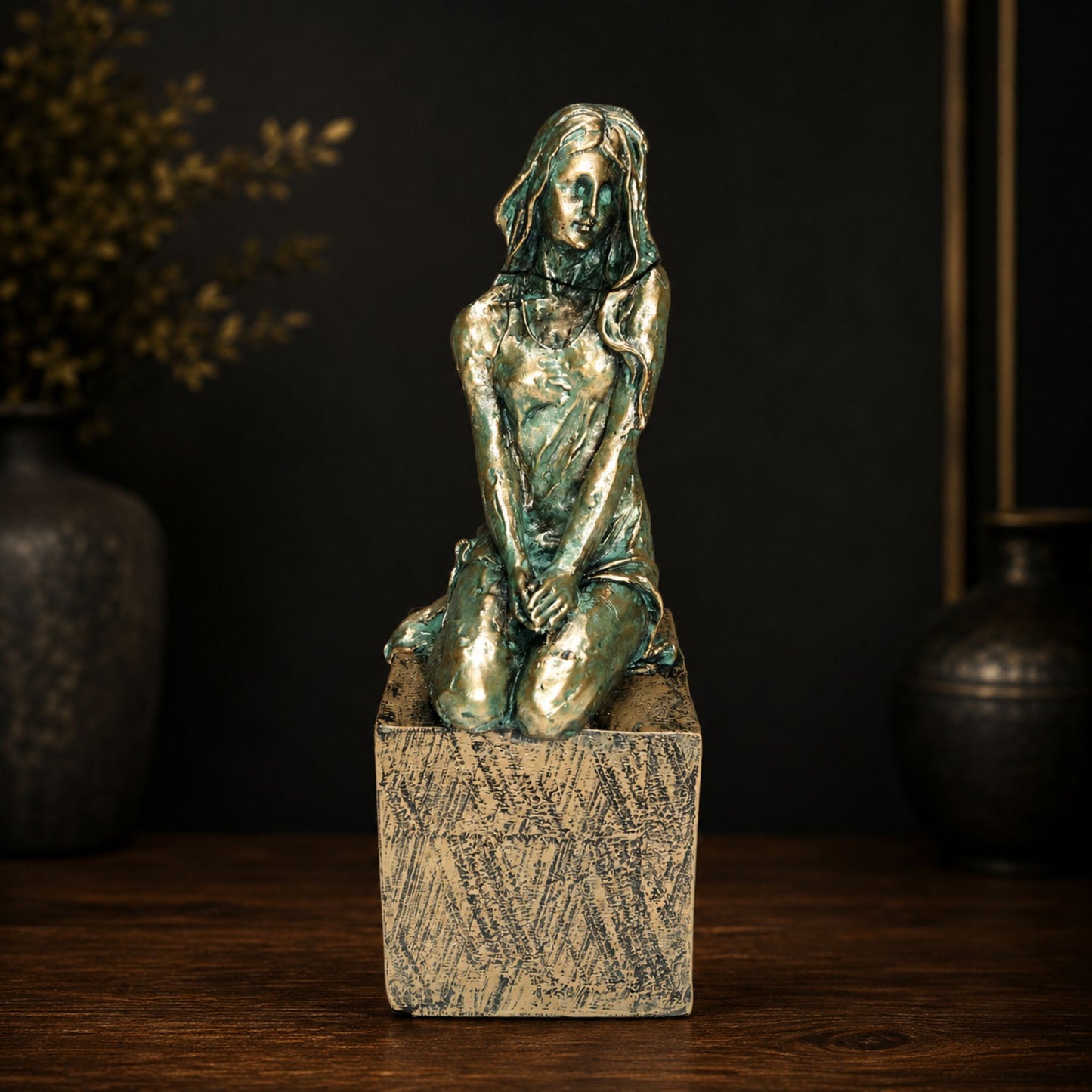 Abstract Modern Art Sculpture Showpiece for Home Decor - Tarnish Woman